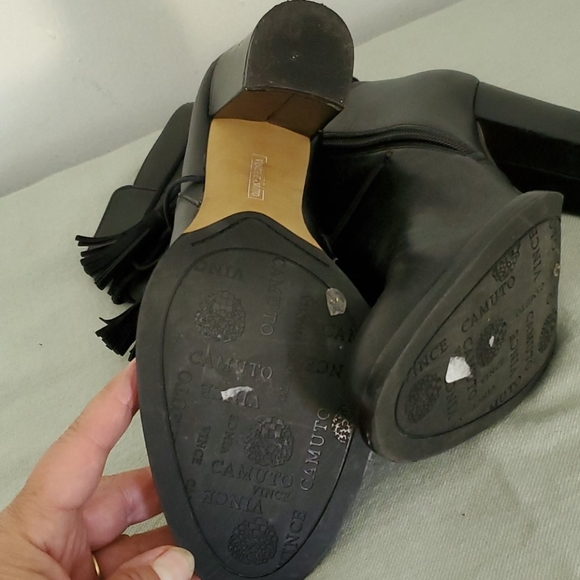 Vince Camuto " Garrit" Leather Booties Size 7M - Picture 5 of 5